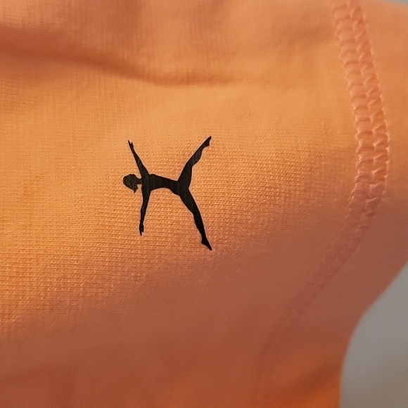 Danskin Peach V-Neck T-Shirt small - Picture 5 of 7